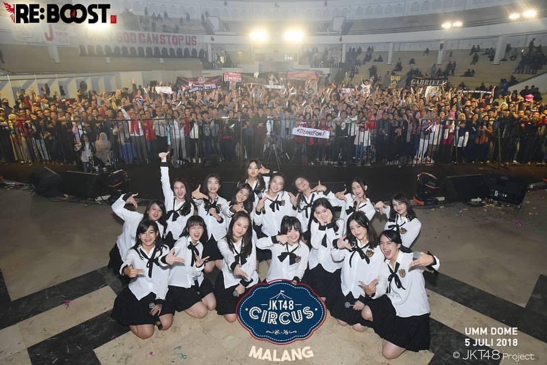 FrieskaversINA's tweet photo. Semoga kita semua bisa berkumpul di lain kesempatan😊 @frieskaJKT48 https://t.co/fq1o88GrVH