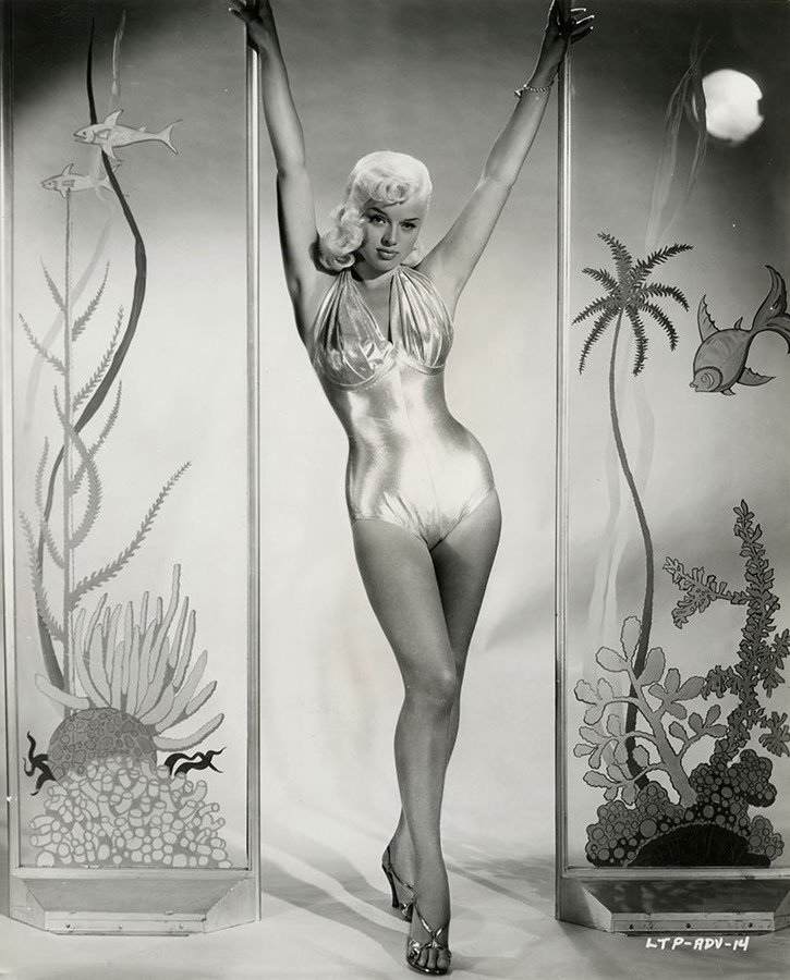 Diana Dors photographed by Wallace Seawell (1957). pic.twitter.com/ixK9cthx...