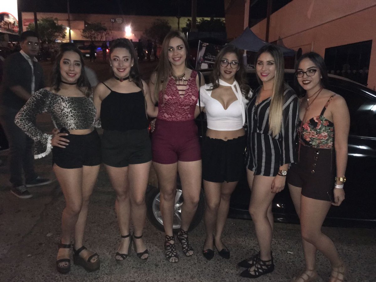 TereHonte's tweet photo. @brotherspy Cuando bebe todavia no estaba 👶💙 TBT @Claudiabritos94 @analiagg_02 @_belug19 @Jessica63933896 💙💙 https://t.co/U1ZejSpRiq