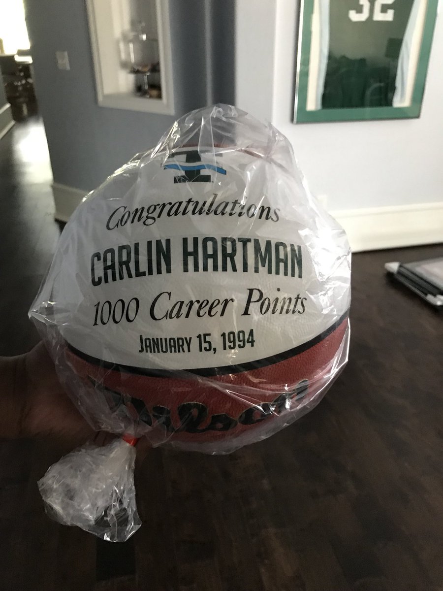 CarlinHartmanUF's tweet photo. Over 24 years ago I was presented with my 1000 point ball in a home game vs Louisville. That was the last time I saw the ball. Because of @JanaWoodson I was able to receive a replica of the original ball. Thank you Jana and @GreenWaveMBB. Love my Alma Mater! #RollWave https://t.co/qt0uSyvobS