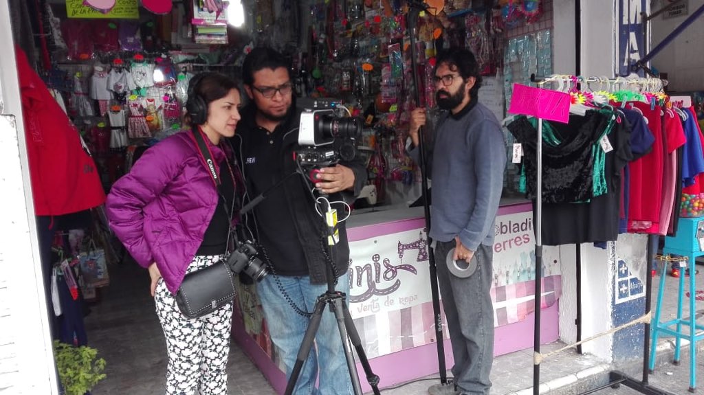 En grabación con #microempresarios hace unos días. #Periodismo #Reportera #MexicanReporter