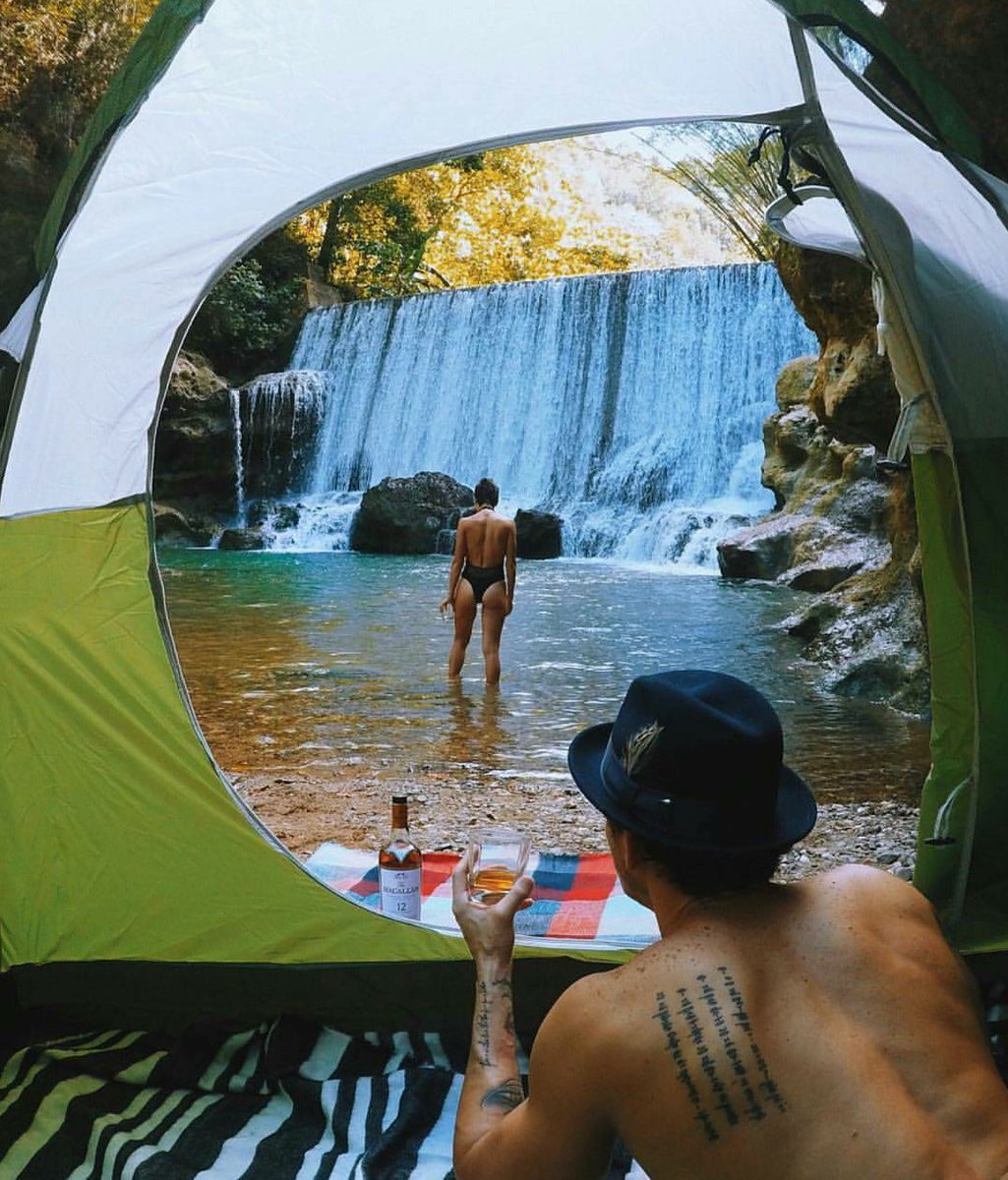 Dmg3_'s tweet image. Necesito un date así literal...💛
#RioLaPlanta