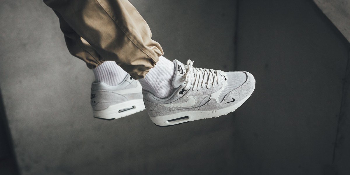 air max 1 premium pure platinum sail black white