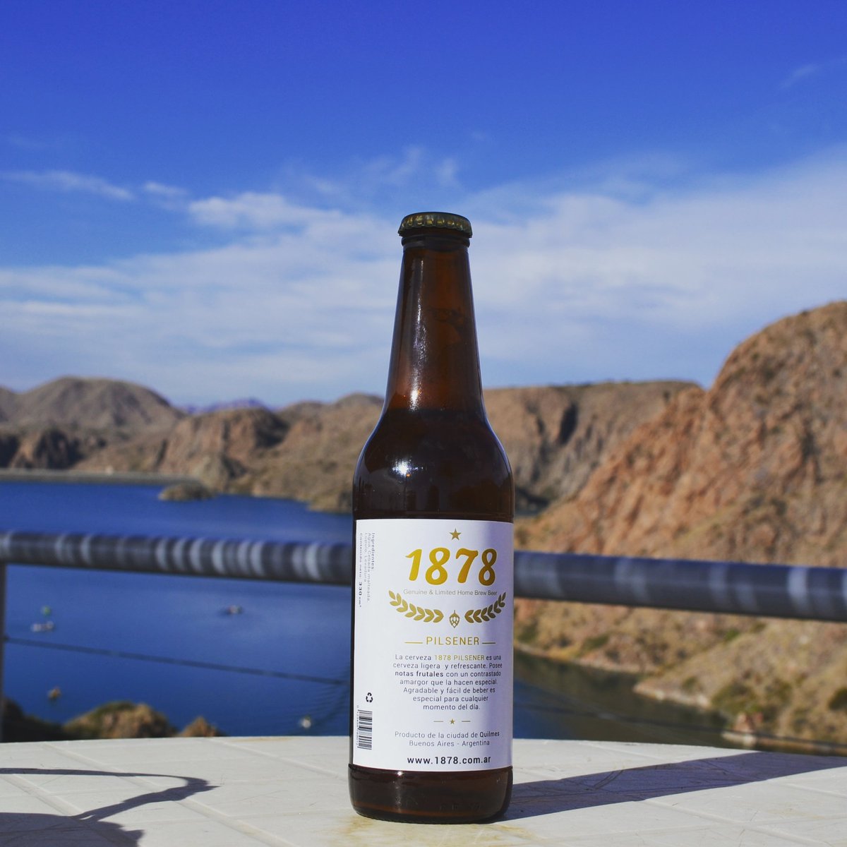 Cerveza1878's tweet photo. Se viene el fin de semana largo.... Sacá a pasear a tu botella!!! 😎🍺🌎 #cerveza1878 #cervezaartesanal #beer #beerporn #findelargo #pilsener https://t.co/KuTqOBSXqJ