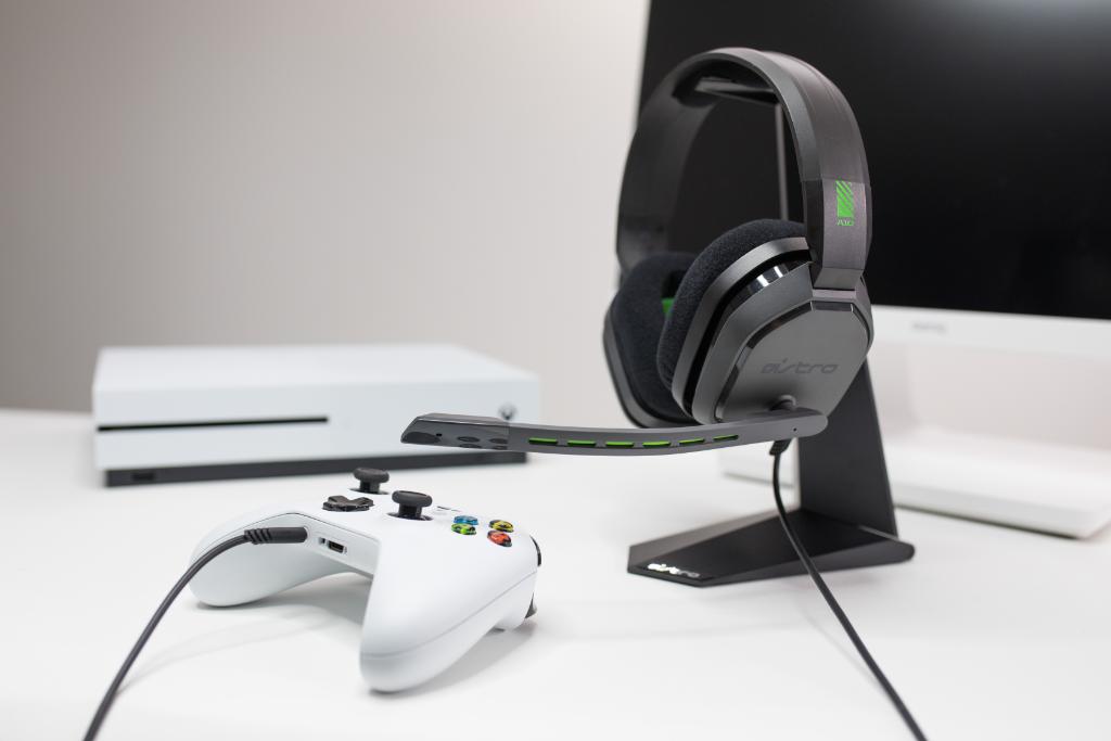 Astro Gaming The Astro A10 Is One Of The Best Xbox One Headsets You Can Get At This Price See Why Windowscentral Recommends The A10 Headset For The Xbox One