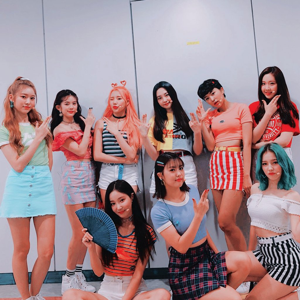 icxnsandlxcks's tweet photo. pack - momoland 
• rt if u save.
• fav if u like.
• print if u use.
~🌙 https://t.co/8hdbvu2G8L