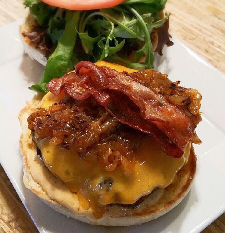 Is burger Thursday a thing?? Well, we are starting it! The Works Burger deserves our love!!
#yyj #yyjfood #yyjfoodie #varshayyj #burger #theworksburger