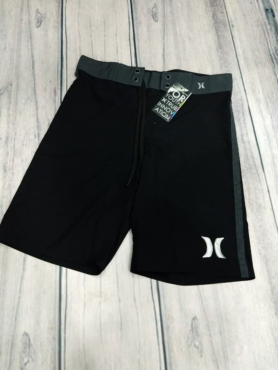 marcas_vip's tweet photo. Bermuda Tactel Elastano Hurley. Tamanhos 36 a 48! Vem que esse mês tem descontoooo 💣💣🙊 #MarcasViP (Contato-99672-5234) https://t.co/BHSpBegyan