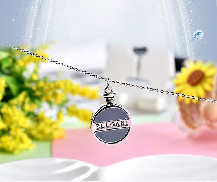 XIMIVOGUE_'s tweet photo. #XIMIVOGUE all-match #necklace β€οΈβ€οΈ
#ximiso #franchise #decoration #departmentstore #merchandise #fastfashion #fashion #retail #retailstores #retailshops #retailitems #lovelife https://t.co/c33RVpFTHP