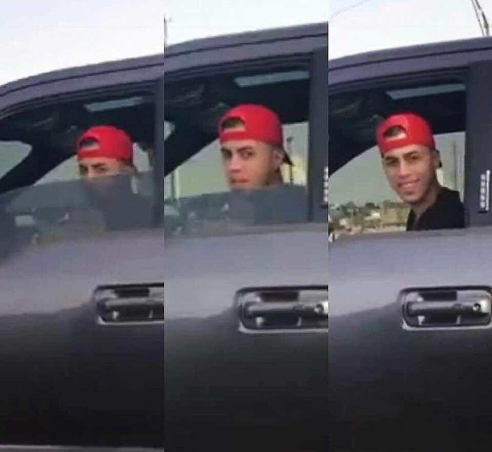 Susansyng's tweet photo. Cuando ves a tu suegro con otra que no es tu suegra.
 ( Se acabaron las reglas de visita y horas de llegadas)😎 https://t.co/OP4UVjgLSt