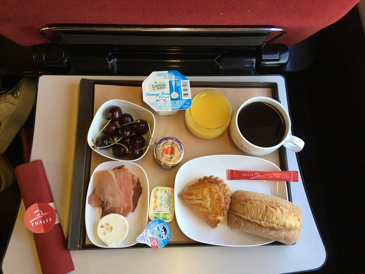 BleisureFR's tweet image. [BIZ TRIP] Direction Amsterdam pour rendez-vous et extension week end Bleisure ! En route avec @thalys_fr et découverte de sa First ! #thalys #amsterdam #bleisure #businesstravel #voyagedaffaires #firstclass #bloggertrip