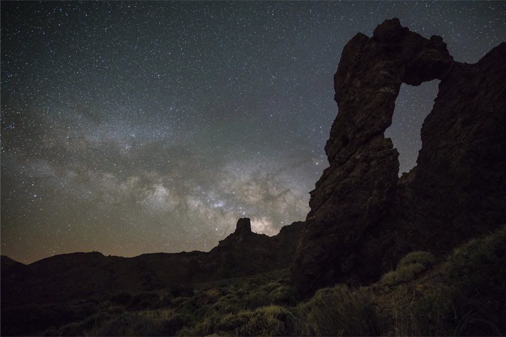 alexgaflig's tweet photo. 🌌#Tenerife #photograph #potd #astro #milkyway #starts https://t.co/87kW0CwtPS