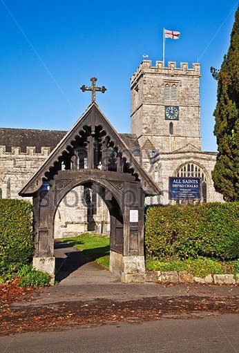 Broadchalke, my native village, famed for watercress: back in the 17th C, it was home to John Aubrey, the biographer & antiquarian who wrote about Wiltshire's marvels. He once described a ghost as disappearing "with a curious Perfume and most melodious Twang".  #VisitWiltshire