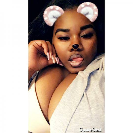 Jaythegreat_Chi's tweet image. 🙌 YASSS It's time for a great show 👑Chrissy🖤:Still messing up #Musi
liveme.com/share/index_li…