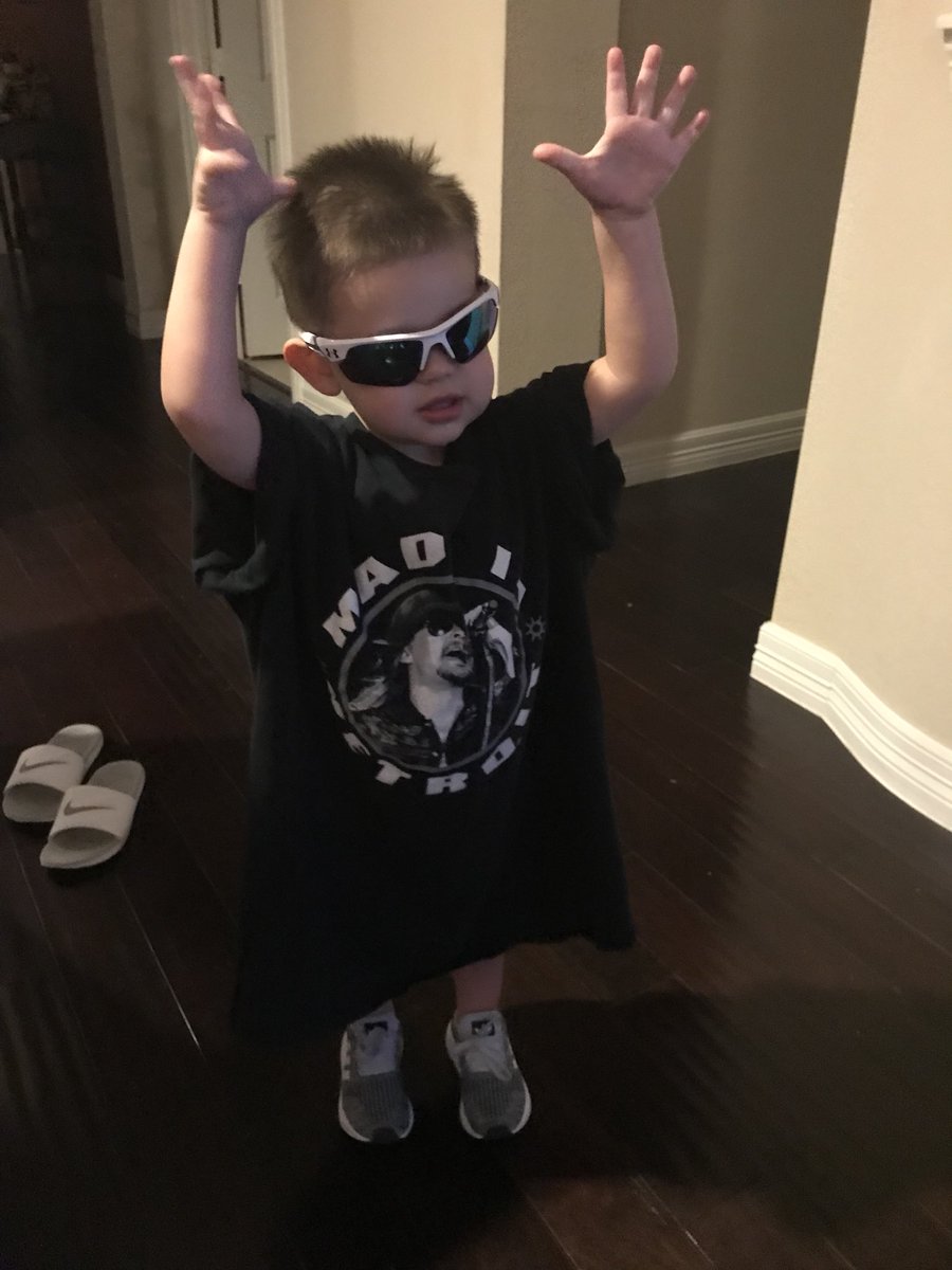 textay411's tweet photo. Raising ‘em right #rebelsoul @KidRock @amorriss322 @Jaiceeb @ericchurch https://t.co/p2GnvjrtvB