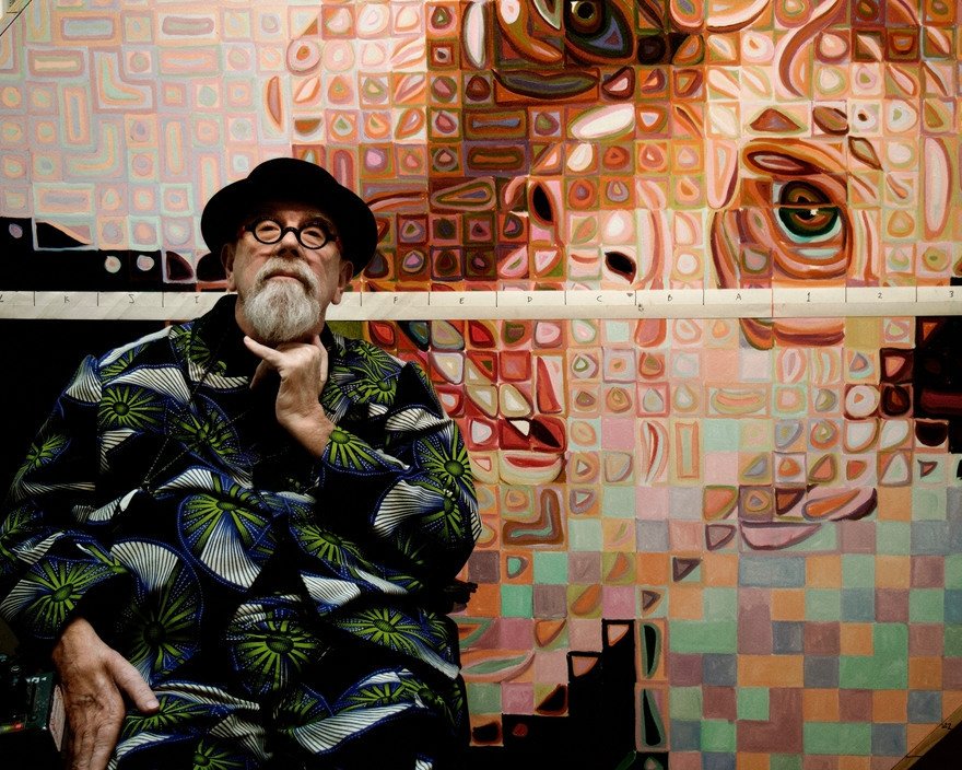 Happy birthday Chuck Close.
In front of his painting of Philip Glass
Photo: Alex Majoli and Daria Birang, 2012 