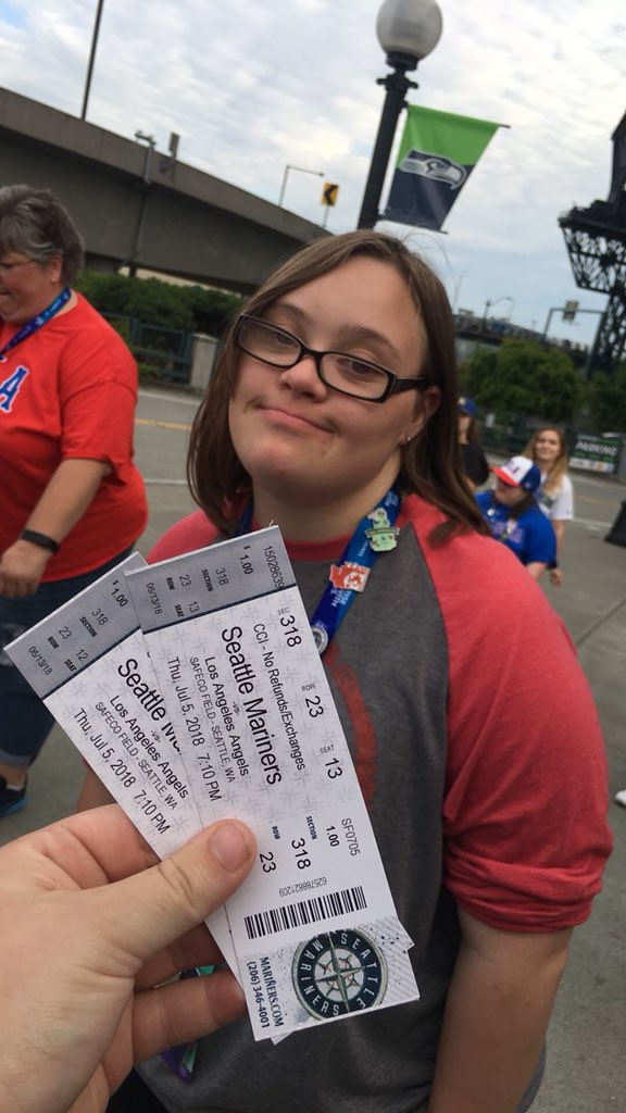SOARKaceyBailey's tweet photo. It’s a great night for some baseball!! #risewithus #YLE2018 #2018USAgames #befearlessbekind #teamAR https://t.co/GBWNlAlHGM