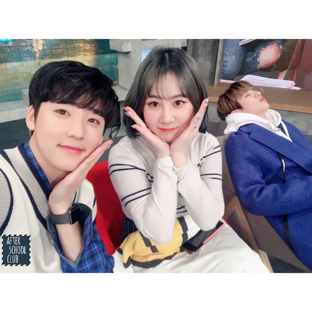6DAYDREAM6's tweet photo. forever my holy trinity #kaemin 😊 https://t.co/hFVSsyYzkW