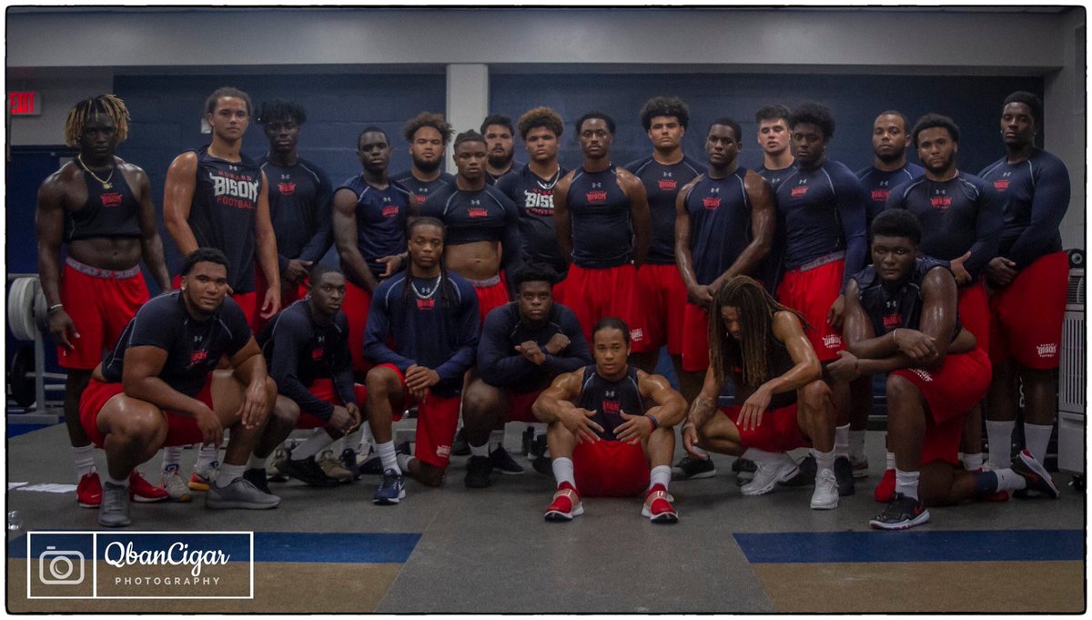 coachnickgould's tweet image. #BisonBoyz18 #WeWantMore #MissionPossible2.0 🐂🔵⚪️