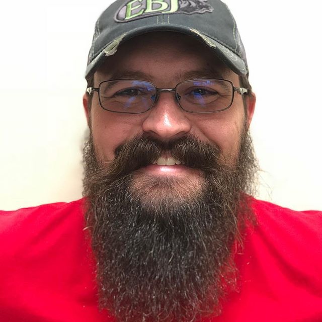 beardsofutah's tweet image. On July 4th I went with my wife and kids to the outlet mall to do some early school shopping. While I was there I ran into @dustinmk4. He was pretty friendly and allowed me to snap a picture of his beard. Looking great Dustin. 👍 #beardsofutah #beards… ift.tt/2lWtG2o