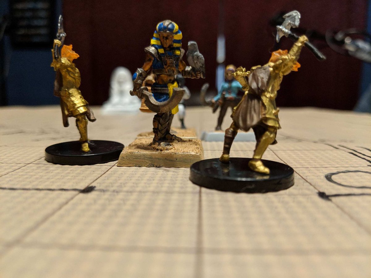 FindThePathPod's tweet photo. A little tabletop shot of Onuris (@HeatherAllenFTP) in the vanguard, bringing the fight to the undead. Listen to Episode 12 for all the details!
#pathfinderrpg #FtPpodcast #mummysmask #ttrpg https://t.co/xq3twgjfG4