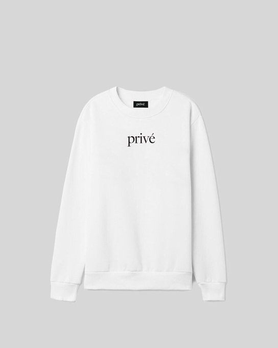 FaktaEXO_ID's tweet photo. Sudah menentukan pilihan mau beli yang mana? 😆

Tees = Rp. 455,000

Sweaters = Rp. 585,000

Crewneck sweatshirts = Rp. 975,000

 Hoodies = Rp. 1,170,000

#PrivexBBH @B_hundred_Hyun @weareoneEXO https://t.co/E8IstlT8ef