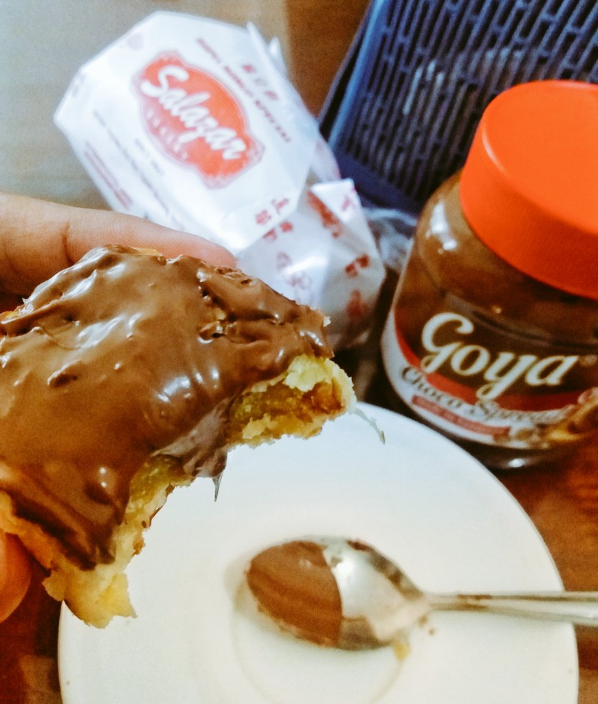 itspits's tweet photo. Salazar Hopiang Monggo x Goya Choco Hazelnut 🤤 https://t.co/G5c4vUEXMW