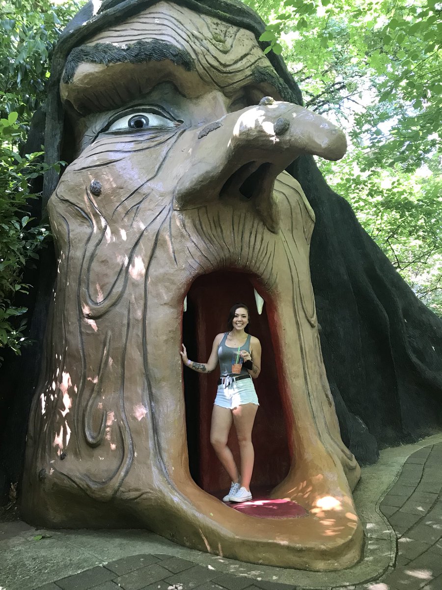 DamonThomas19's tweet photo. @Zak_Bagans Enchanted Forest! https://t.co/QTWRswtmnl