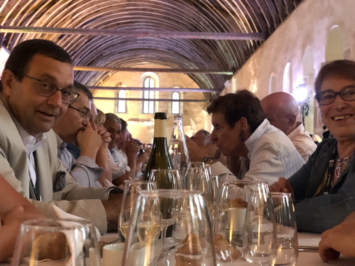 alainhoupert's tweet image. #Fontenay dîner des maires du #CG21. 500 maires du département se sont déplacés dans le Nord de la #CôtedOr. Avec @sauvadet et @ac_loisier nous avons en partage la passion pour ce territoire que je vous invite à venir découvrir ! #Unesco #PatrimoineMondial