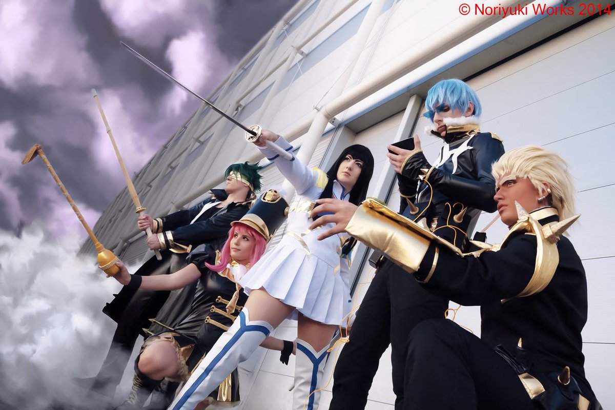 NoriyukiWorks83's tweet photo. [ #コスプレ / #Cosplay ] #キルラキル / #KilllaKill (Italy/イタリア) 2014

#鬼龍院皐月 / #SatsukiKiryuin by @Manabnormalize
#蛇崩乃音 / #Nonon #Jakuzure
#犬牟田宝火 / Houka #Inumuta
#蟇郡苛 / #Gamagouri Ira
#猿投山渦 / #UzuSanageyama

Photo by @NoriyukiWorks83
Edit by me &amp; @Lanodd https://t.co/1AoXBSG3hx
