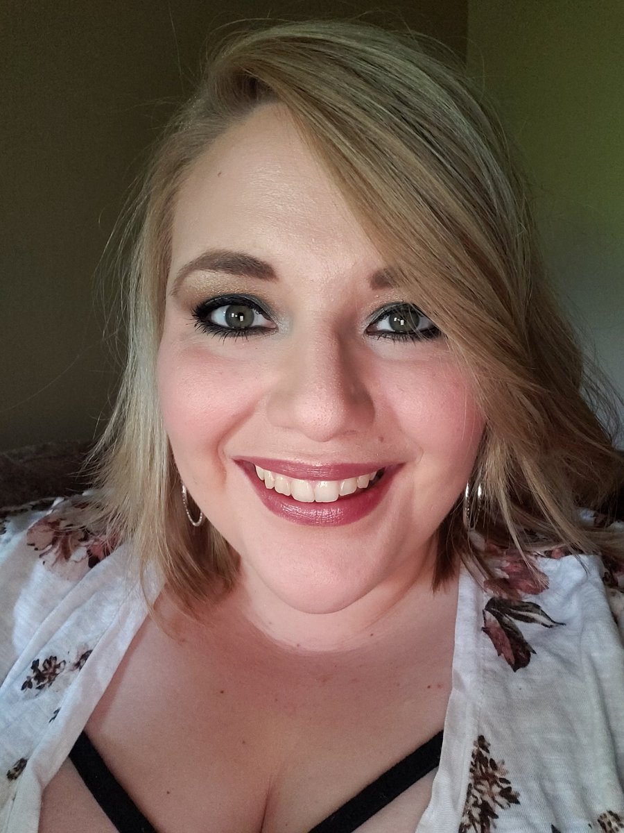 ColourStLouis's tweet photo. Meet Kimmy! She's the newest member of our amazing team. You should check out her bio on our website. https://t.co/5CHrZlvMSp #welcomekimmy #colour #colourstlouis https://t.co/DbdZ6A1qkB