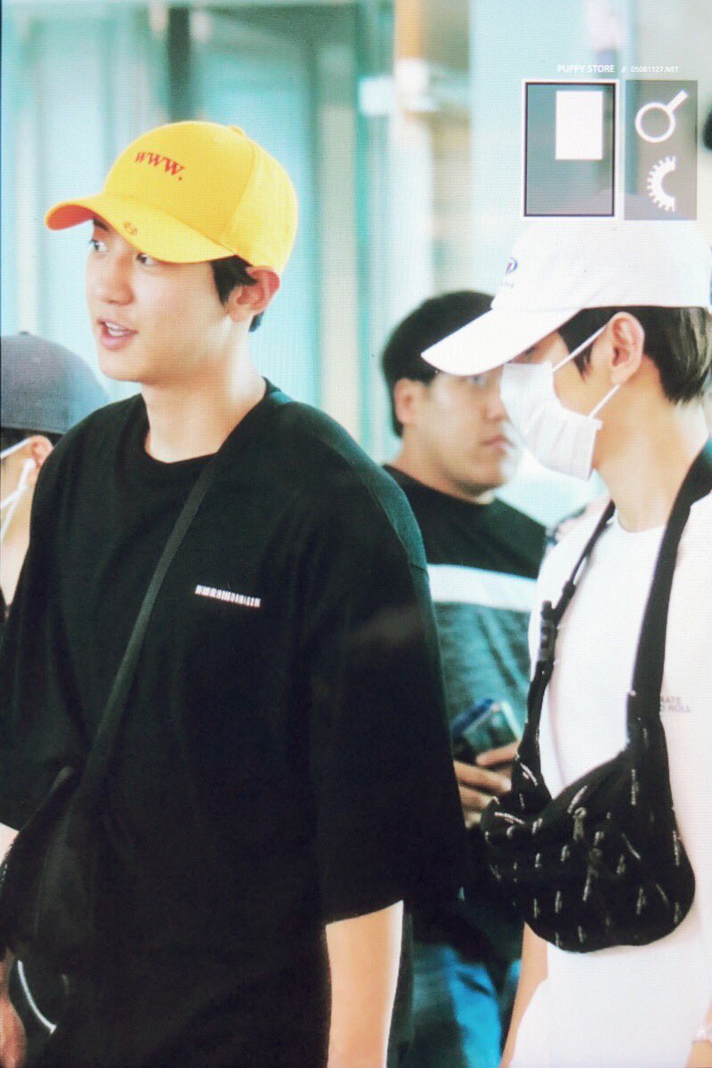 puppystore_1992's tweet photo. 180706 ICN 찬백 😭😭😭😭 https://t.co/Ygwl8clJ6a