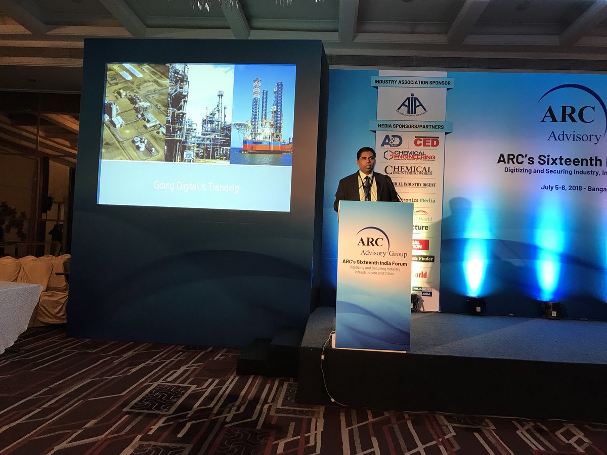 BentleyAsia's tweet photo. @ralphsdsouza addressing the delegates during the #ARCForum 2018 - India on how organisations can achieve #operationalexcellence through #ConnectedDataEnvironment.
#RealityModeling #AssetWise #CDE #Projectwise #ET #IT #OT https://t.co/aZiueLJRFm