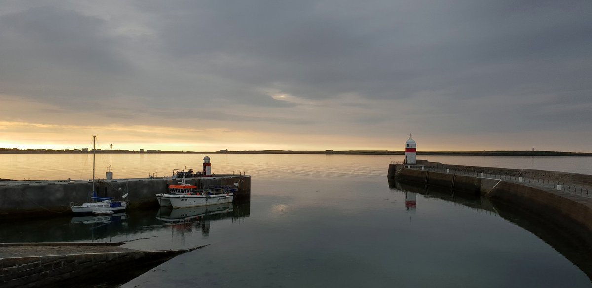 boris_isleofman's tweet photo. #MoghreyMie #Manxies we have cloud cover today we've not seen this since May. It's a beautiful morning dead calm & warm. A stunning weekend ahead #IOM #ManxWeather #Bestsummerever https://t.co/xlxUVCpQTL