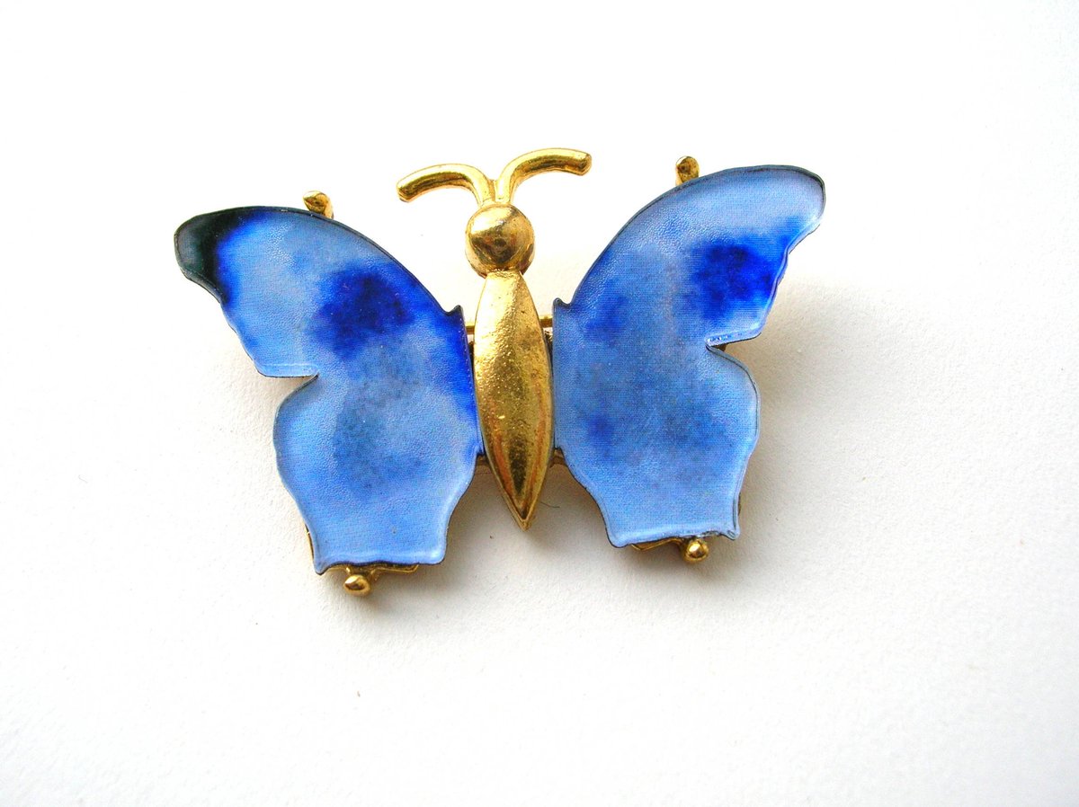 Blue Butterfly Brooch - Butterfly Pin tuppu.net/36676652 #Etsy #BohemianGypsyCaravan #ButterflyBrooch
