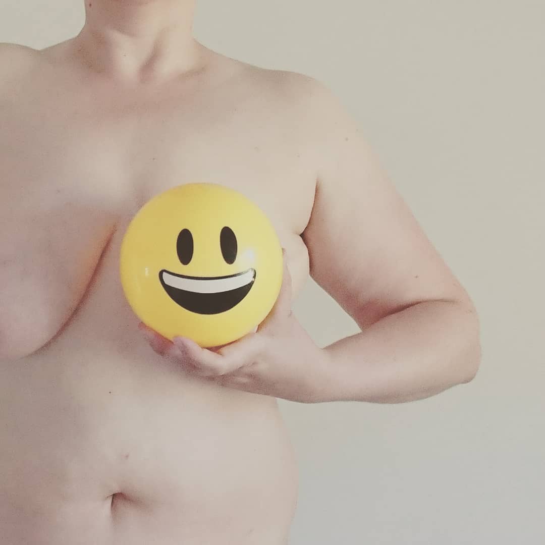daviesvsdavies's tweet photo. New Boob Day: 7-9 hour operation 5 night stay...#lifechanging #diepsurgery https://t.co/i6fmjPufRP