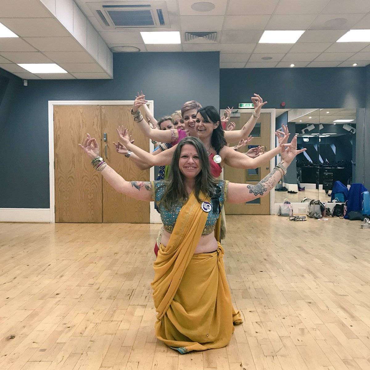 LeahCheerCo's tweet photo. Had a bolly-licious afternoon with Vicki and her #bollywood babe #hens 

@CheerleadingCo #Edinburgh #cheercohens #henparty #danceparty #henweekend #teambride #tccfamily #Bollywood #bollywooddance https://t.co/UfPEKzpnlU