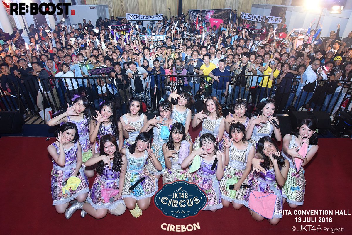 officialJKT48's tweet photo. Terima kasih Cirebon!
Hari ini berlangsung meriah dan bahagia, ternyata sumber energi kami pun berasal dari kalian semua. Dukung selalu JKT48 Team T ya! #JKT48CircusCirebon #JKT48Circus https://t.co/Sdn99BvaHo