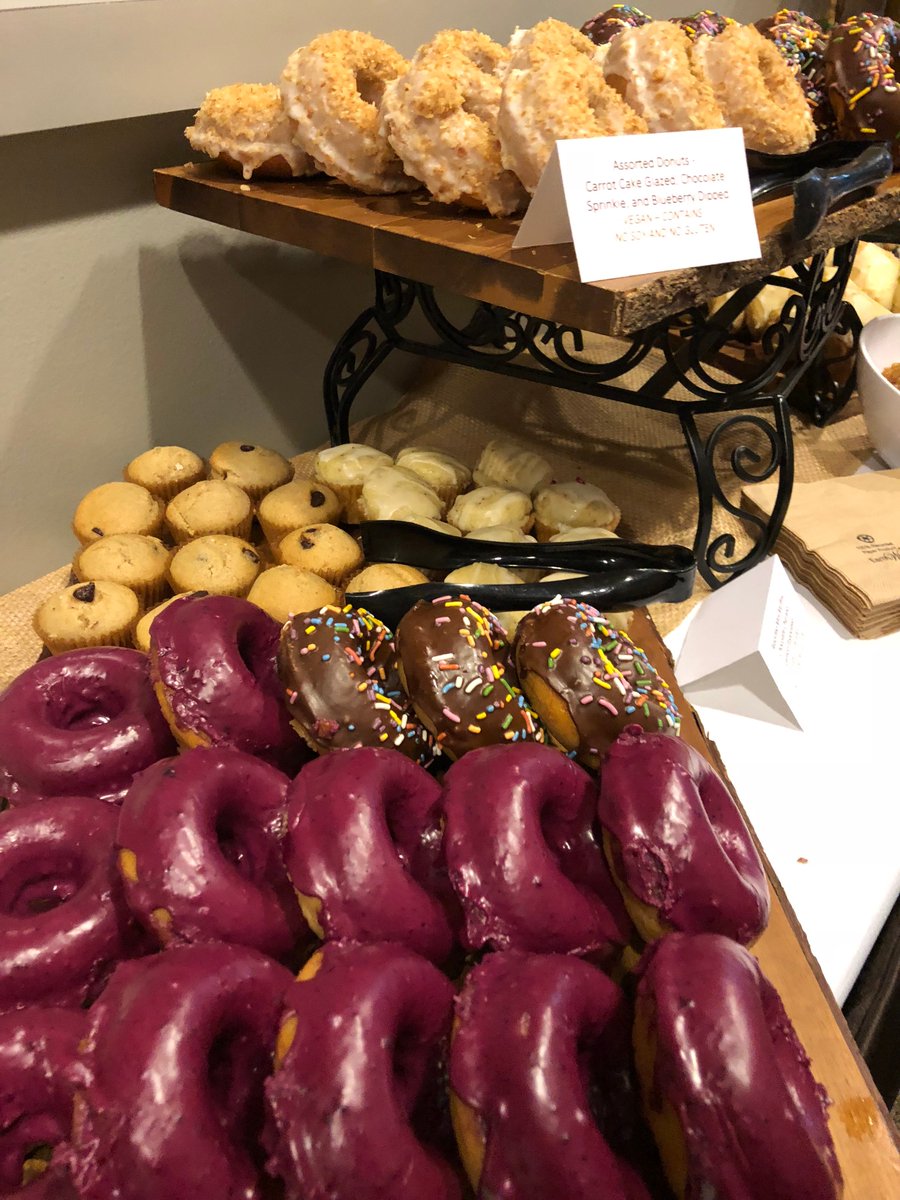 creativedining's tweet photo. #ForwardFood fun at #ChefLab2018! After a delicious breakfast on Tuesday, Kristie Middleton, managing director of Farm Animal Protection at @humanesociety, and Janine Oberstadt, director of Corporate Sustainability at CDS, presented on plant-based eating. #CDSBeCreative https://t.co/2zyijJa3P5
