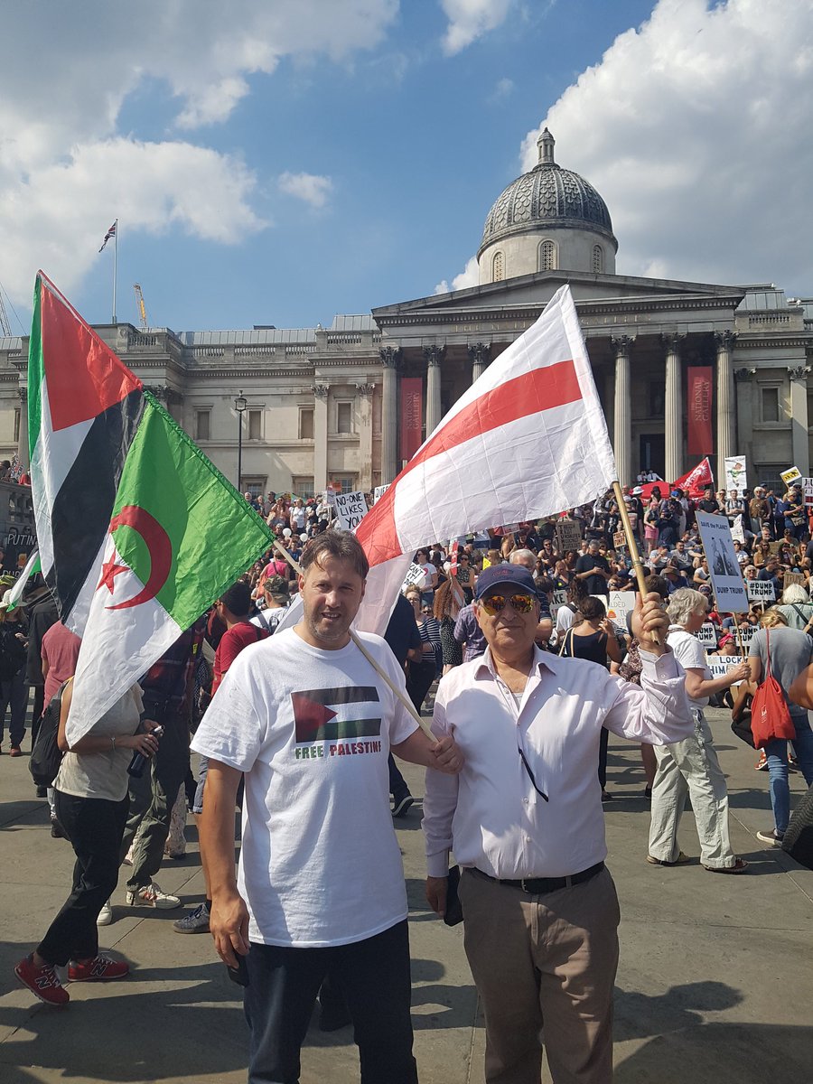 Sister_Alia's tweet photo. #DUMPTRUMP #SlumpTrump
#FreePalestine
Say it loud say it clear Refugees are welcome here.!!
London United against Trump !
Il be your feet π https://t.co/WP6VqTu9PO