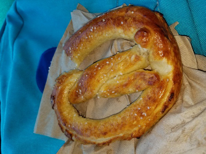 tweetmesohard's tweet image. And special delivery awesomeness like this on #fridaythe13th is why I luv this guy @DrayvenDavidson ! U maniac!!!!!🥨🤘 - jAMIE