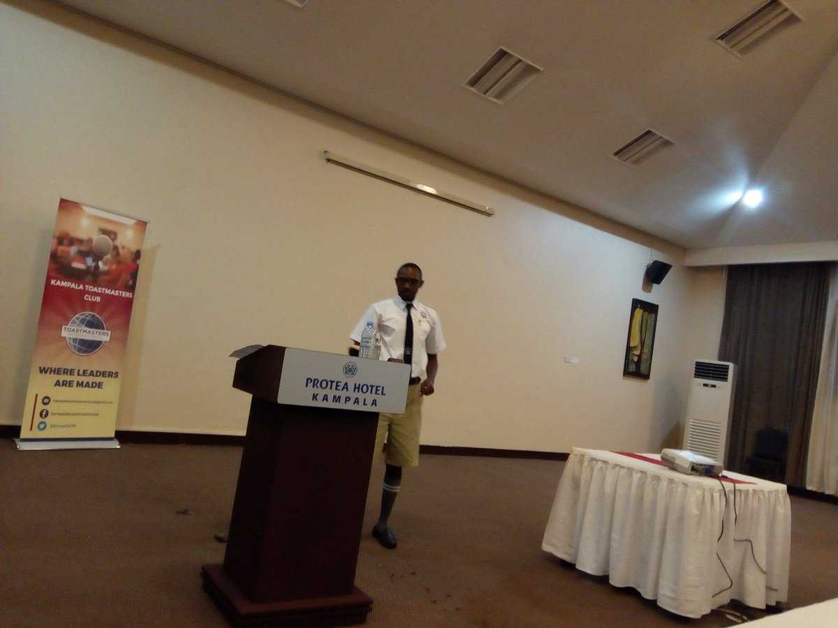 babbrenda's tweet photo. Jesse Ainebyoona making his speech "socialise but don't specialize" translating- don't get into a relationship unless you are ready #TMSpeechcontest #Humorousspeechcontest https://t.co/HMdCUbVxXd