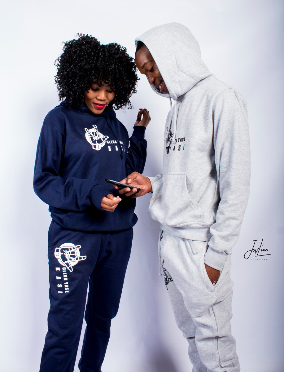 T_AXXE's tweet photo. Cleva Yase Kasi Tracksuits Now Available For As Little As R499.99.
Hoodie - R300 (Separate)
Jersey / Sweater - R250 (Separate)
Sweat Pants - R250

To Order, Contact Thokozani:-
Whatsapp/Call: 079 392 5154 or 065 929 1896
@djsbu  #djsbu  🙌🙏 https://t.co/U8Cfz4RDnl