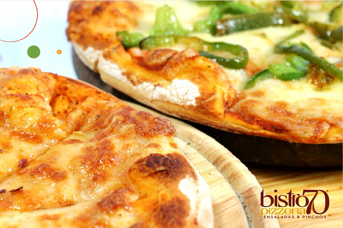 bistro70dice's tweet photo. Los esperamos en cualquiera de nuestras sedes para que disfruten de las mejores pizzas y la mejor atención.

#PizzaLovers #Pizzeria #Ingredientes #Comida #Sabor #Venezuela #Pizza #ComidaItaliana #Pinchos #Frescura #Pepperoni #Tocineta #Maracaibo #SanFrancisco #PizzariaMcbo https://t.co/DiUoQskiJc