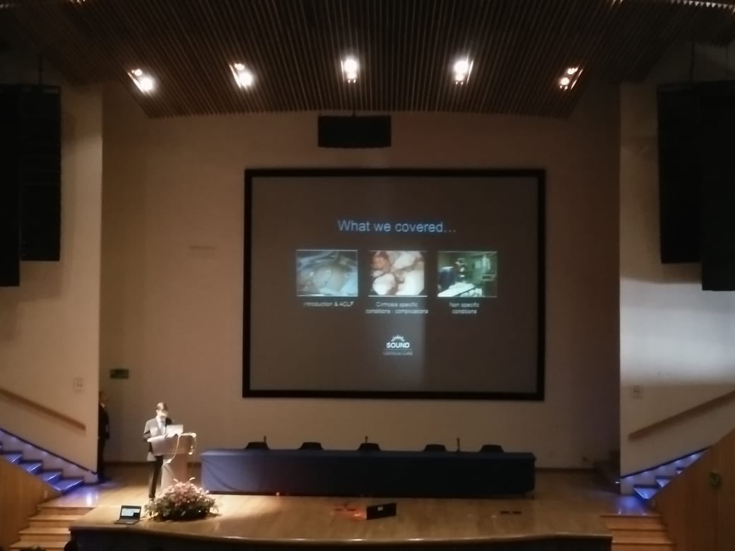 FimcMex's tweet photo. Dr. Sergio Zanotti en #FIMC2018 hoy hablando sobre los cuidados del paciente con hepatopatía crónica en la UTI. 
#CriticalCareMedicine #IntensiveCareUnit https://t.co/ffa64caGmc