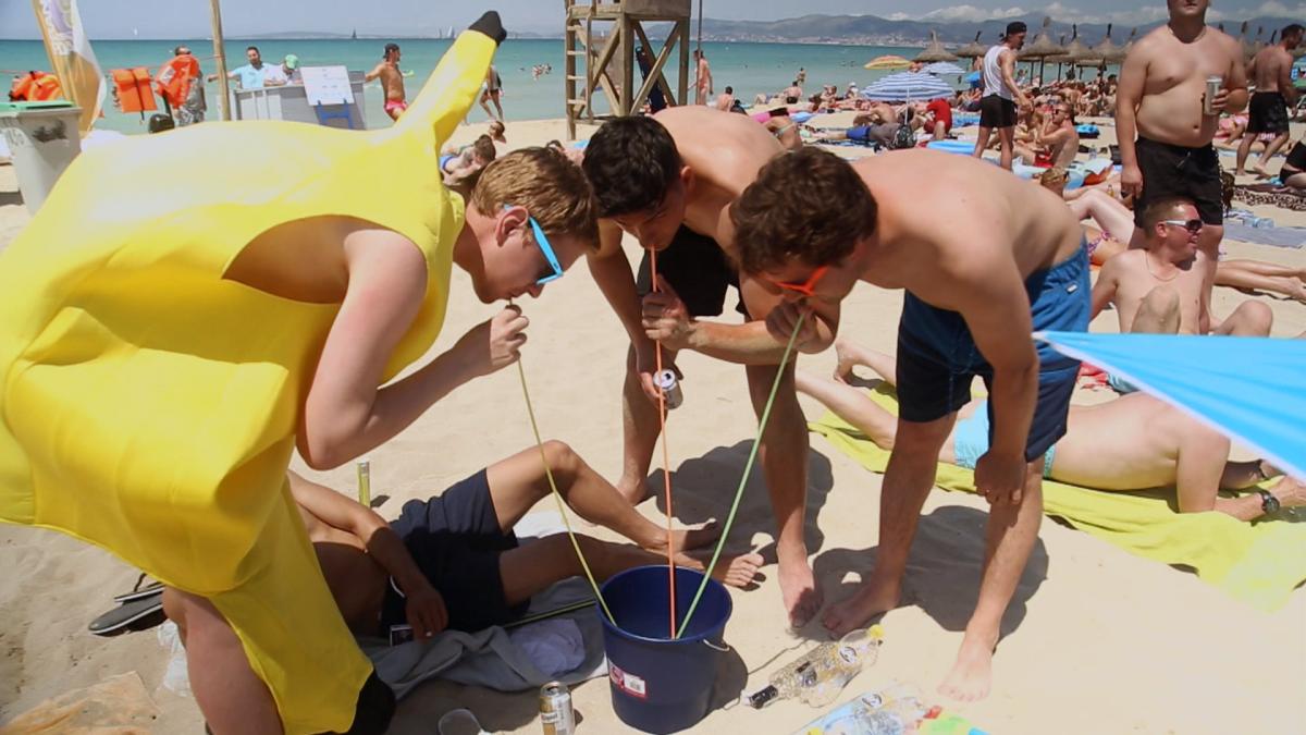 welt's tweet photo. Mallorca führt Obergrenze für Touristen ein https://t.co/m1vv2D9oIV https://t.co/pW24FvFfEc