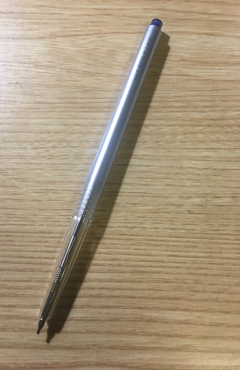 Tamamori Uni スタイルフィットの単色ペン買ってみたんだけど ふとシャーペンのリフィル入れたらそのまま使える 知らなかった ちゃんとノック出来る そのまま細身のシャーペンとして使おうかな