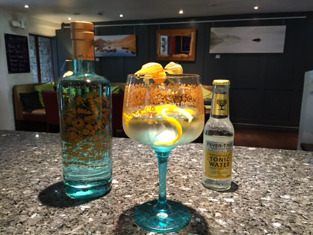 It's BeGINning to look a lot like the weekend #KirkbyLonsdale 

Join us for our #GinOClock tonight between 4:30-6pm. Any Gin &amp; Tonic £4.
Available every Fridays and Saturdays.

<a href="/SilentPoolGin/">Silent Pool Gin</a> 

#FridayFeeling