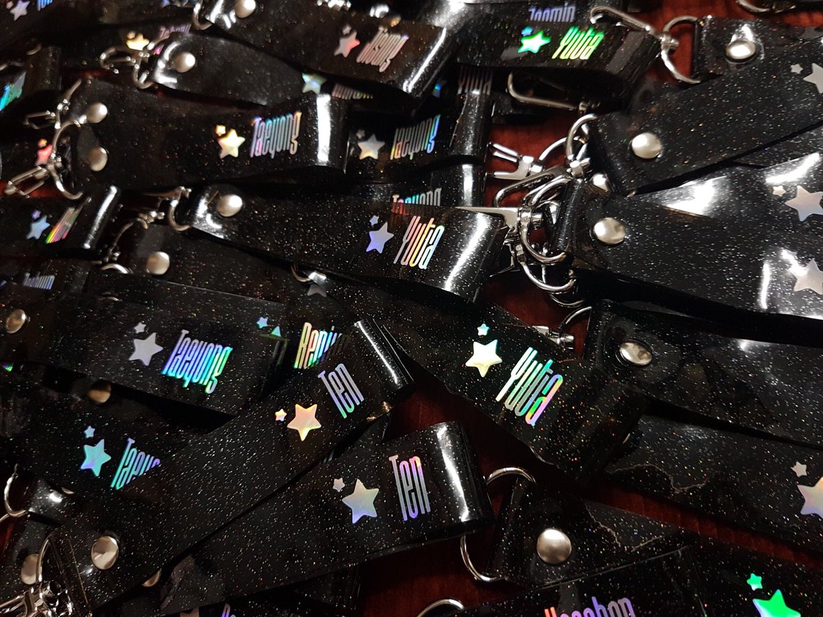 MILD_KJH's tweet photo. STRAP MONSTA X จ้า 
เส้นละ 130 บาท เพิ่มเรื่องแสง+25บาท สั่งทาง DM จ้า
#ตลาดนัดมอนเบเบ้
#มอนเบเบ้พลาซ่า
#ตลาดนัดมอนต้า
#MONSTAX2ndWORLDTOUR #MONSTAXWorldTourinBKK #WelcomeMonstaXToThailand https://t.co/2s2WkrY3qZ https://t.co/BvZTFNsdUO… https://t.co/qvL4t0Gj6I