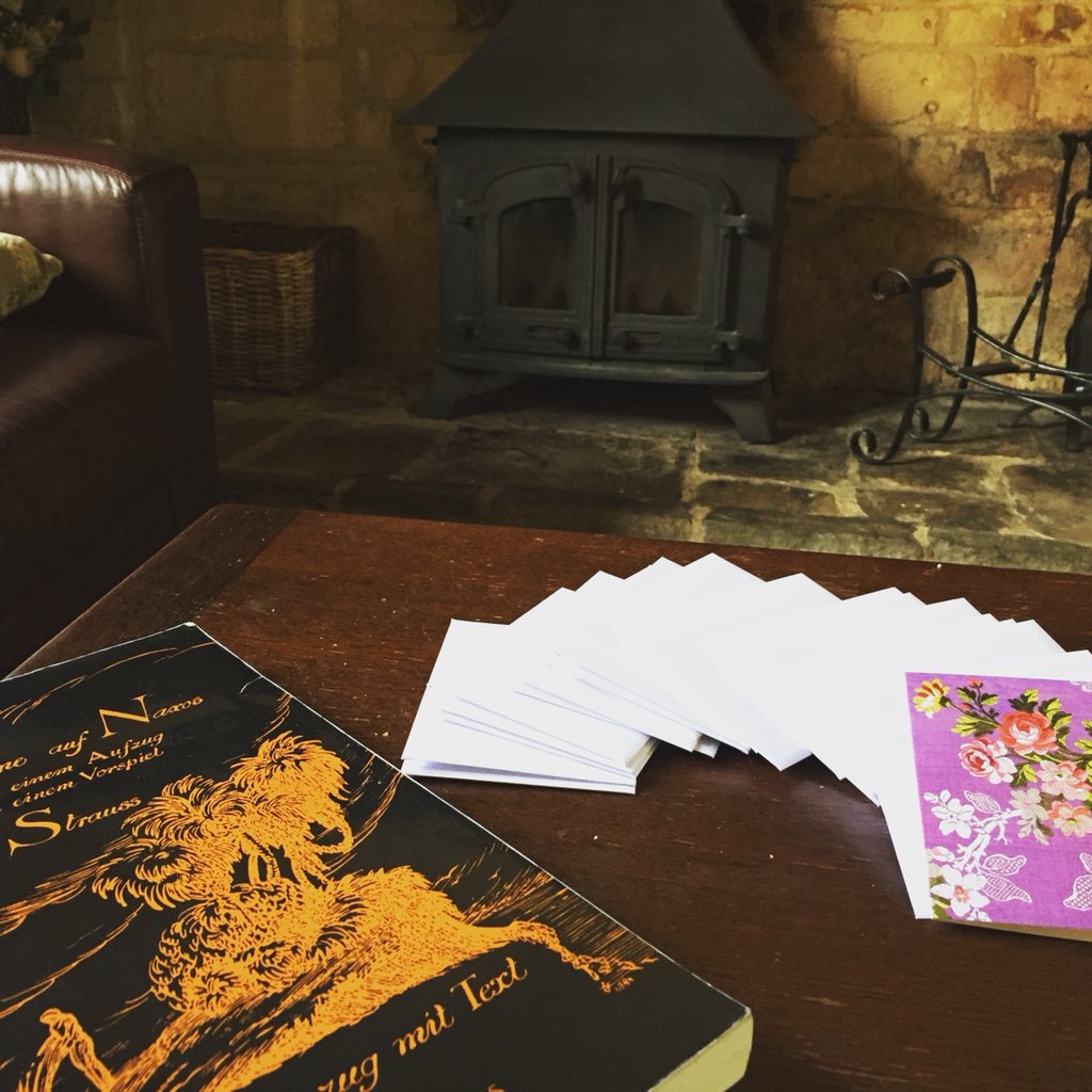 So excited for #openingnight of #Ariadne <a href="/lfotweet/">Longborough Festival Opera</a> . Amazing fun. So many first-night cards. #strauss #opera #tenor #brighella